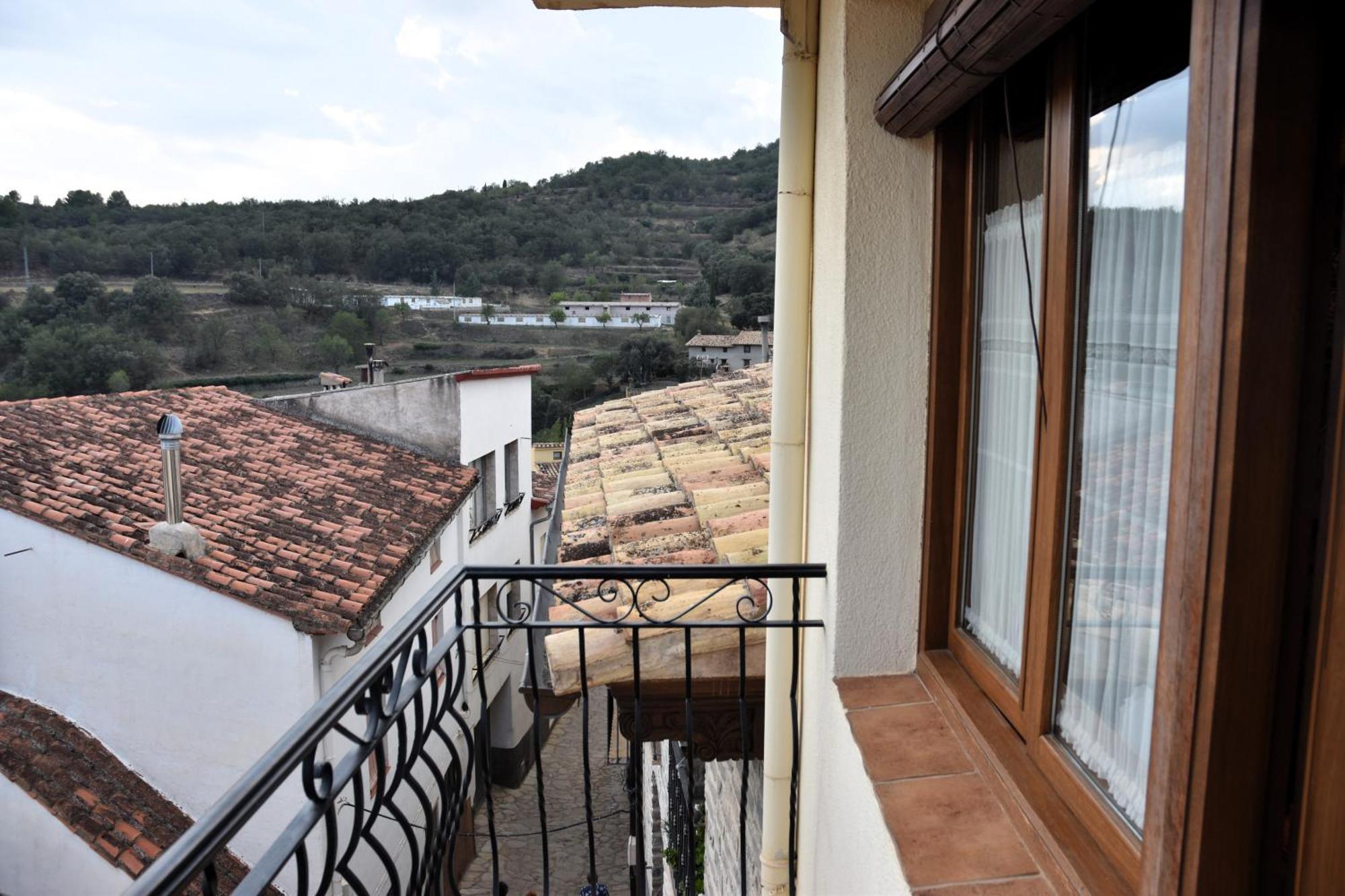Casa Rural Nuri De Rei A Y B Todolella Exterior photo